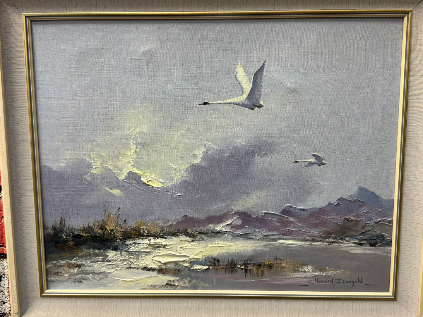 HOWARD DEVONALD B.1944 ORIGINAL OIL PAINTING SWANS IN FLIGHT DECORATIVE FRAMED 