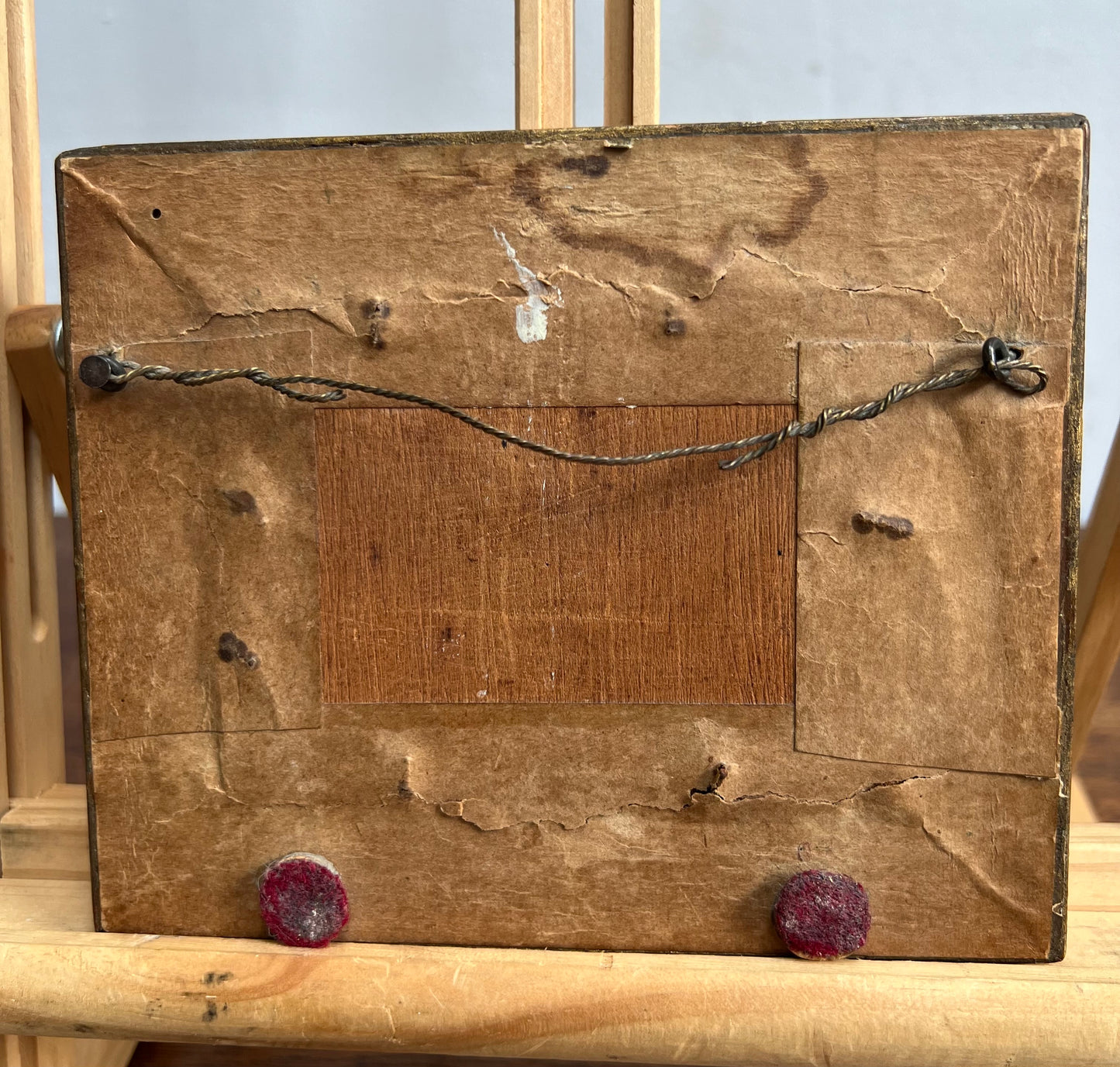 Uno dei due dipinti di natura morta in miniatura della fine del XVIII e dell'inizio del XIX secolo