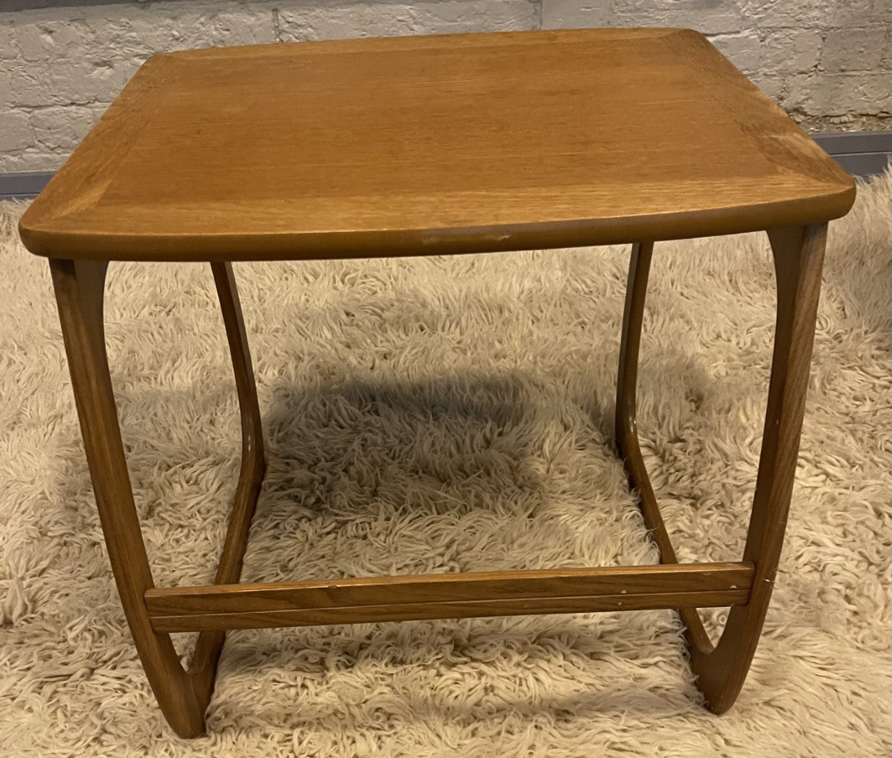 Tavolo a nido d'ape della metà del secolo di Parker Knoll/Nathan - anni '70