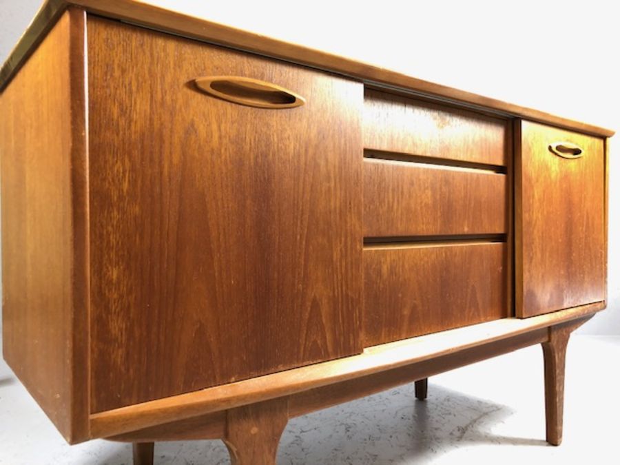 Midcentury Sideboard/Dresser
