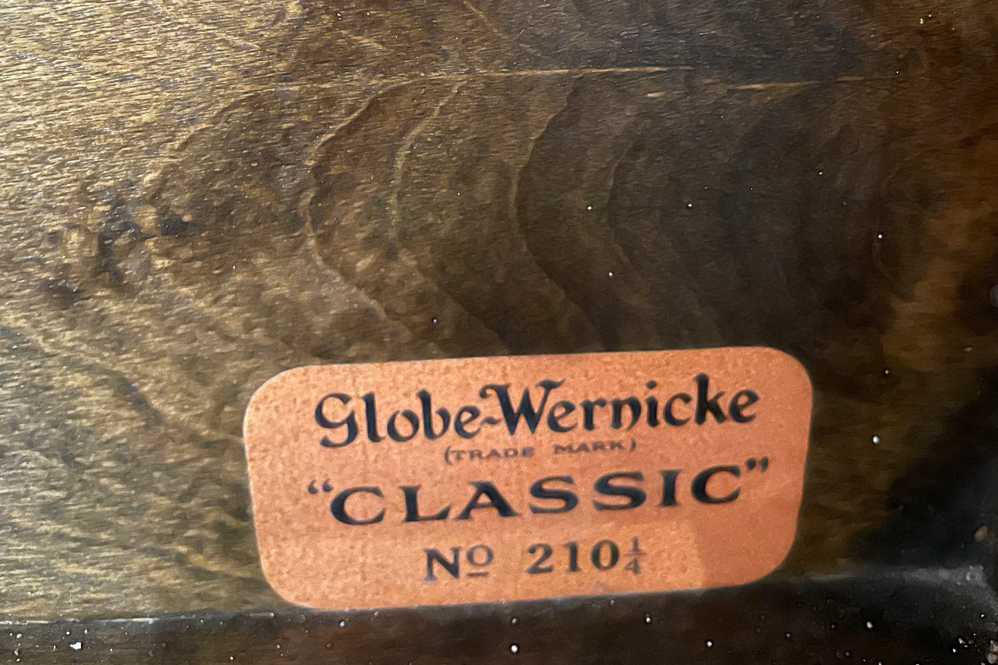 Globe-Wernicke "classic" no 210 1/4 Oak and glass bookcase